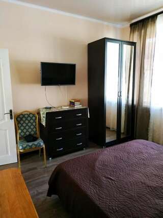 Гостевой дом Отдых у Марго Гагра Двухместный номер с 1 кроватью и общей ванной комнатой-18