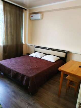 Гостевой дом Отдых у Марго Гагра Двухместный номер с 1 кроватью и общей ванной комнатой-19